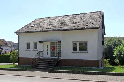 Haus zum Kaufen in Blankenrath 159.000,00 € 172 m²