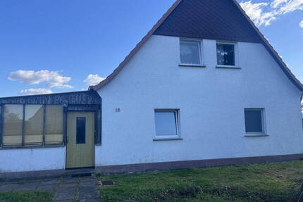 Haus im Oderbruch nahe Seelow - 125.000,00&nbsp;EUR Kaufpreis, ca.&nbsp; 140,00&nbsp;m&sup2;&nbsp;Wohnfl&auml;che in Hackenow (PLZ: 15328)