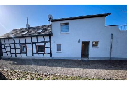 Einfamilienhaus Raum Zülpich - 199.000,00&nbsp;EUR Kaufpreis, ca.&nbsp; 130,00&nbsp;m&sup2; in Zülpich (PLZ: 53909)