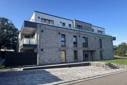 Helle Dachgeschosswohnung mit umlaufender Dachterrasse - Wacken