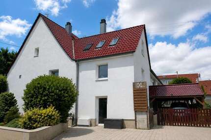 Haus zum Kaufen in Tiefenbronn 935.000,00 € 404 m²