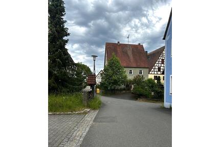 Haus zu Kauf in Unterkrumbach - 215.000,00&nbsp;EUR Kaufpreis, ca.&nbsp; 180,00&nbsp;m&sup2; in Hersbruck (PLZ: 91217)