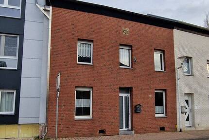 Modernisierungsbedürftiges Einfamilienhaus mit großem Garten im Herzen von Bardenberg - Würselen