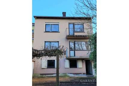 Haus zum Kaufen in Sankt Ingbert 155.000,00 € 120 m²
