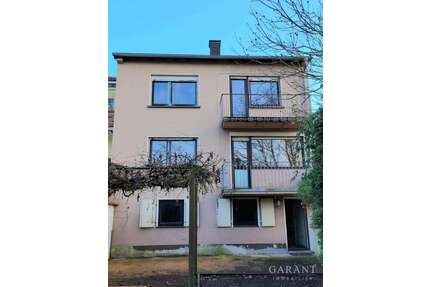 Haus zum Kaufen in Sankt Ingbert 168.000,00 € 120 m²
