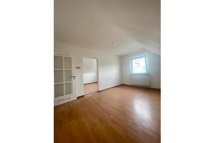 Vermietete 2-Zimmer-Dachgeschosswohnung als Kapitalanlage - Stolberg (Rhld.) Büsbach