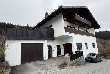 Attraktives Mehrfamilienhaus mit 7 Wohneinheiten - Regen