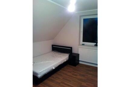 Oberwohnung - 600,00&nbsp;EUR Kaltmiete, ca.&nbsp; 92,00&nbsp;m&sup2; in Lindern (Oldenburg) (PLZ: 49699)