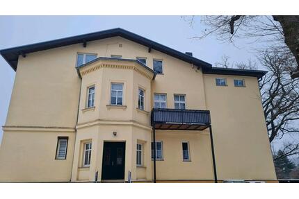 4 Raum Wohnung mit Balkon - 654,00&nbsp;EUR Kaltmiete, ca.&nbsp; 109,00&nbsp;m&sup2; in Staßfurt (PLZ: 39418)