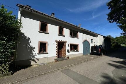 Rockeskyll: Schönes Einfamilienhaus mit angrenzendem Stall - Pelm