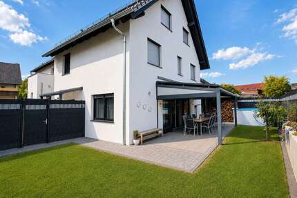 Haus zum Kaufen in Mühlhausen 1.199.000,00 € 322 m²