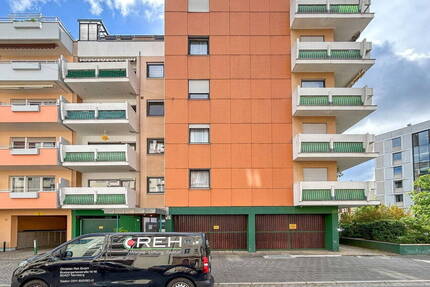 Sanierungsbedürftige 2-Zimmer-Wohnung mit Balkon & Aufzug in Fürth