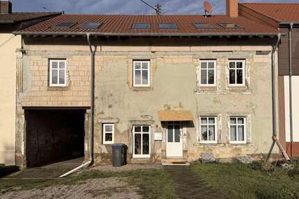 Haus zum Kaufen in Überherrn 195.000,00 € 200 m²