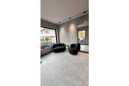 Kosmetikraum Raum Studio - 580,00&nbsp;EUR Kaltmiete, ca.&nbsp; 10,00&nbsp;m&sup2; in Limburgerhof (PLZ: 67117)