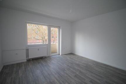Emden - Barenburg: Moderne 3-Zimmer-Wohnung im Erdgeschoss mit Balkon!