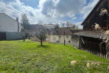 Grundstück zu verkaufen in Schiltberg 195.000,00 € 560 m²
