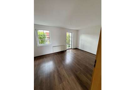 Haus zum Mieten in Schwarzheide 679,56 € 64.72 m²