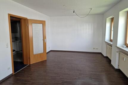 Schöne Wohnung in Geisenhausen. inkl. Küche. Tiefgarage.