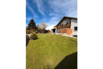 Einfamilienhaus mit viel Platz, Whirlpool, einzugsbereit - Tröstau