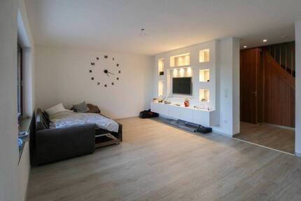 Freistehendes Familienhaus mit großem Garten, Balkon, Garage und Raum für Ihre eigenen Ideen - Amberg Gailoh