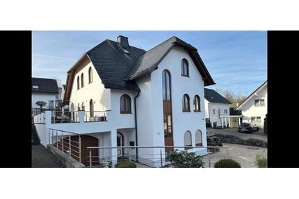 Großzügiges Haus mit über 200qm Wohnfläche und gehobener Austattu - Meschede