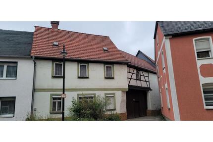 Großer Bauernhof mit sehr großen Garten in ruhiger Lage - 1689m² - Auma-Weidatal