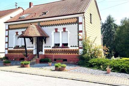 Haus zum Kaufen in Emmersweiler 169.000,00 € 160 m²