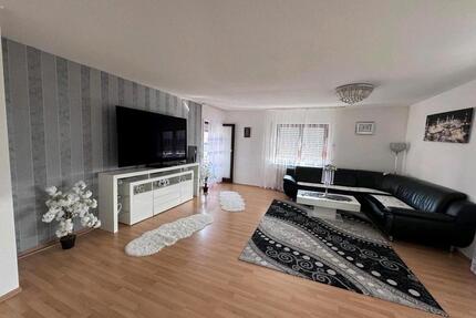 4 12 Zimmerwohnung - 1.150,00&nbsp;EUR Kaltmiete, ca.&nbsp; 100,00&nbsp;m&sup2; in Hüffenhardt (PLZ: 74928)