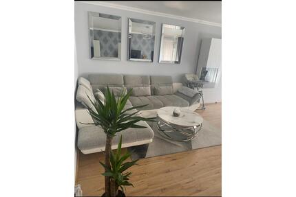 Schöne 4 -Zimmer Wohnung in Paderborn Schloss Neuhaus!