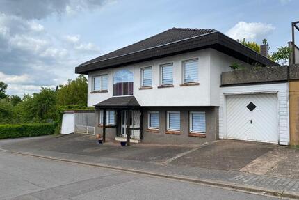 Stadtrandvilla mit Pool & Garten in ruhiger Lage von Schaffhausen - Wadgassen