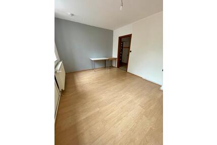 1,5 Raum Wohnung, EG, Zentrum, separater Eingang - Bernburg (Saale)