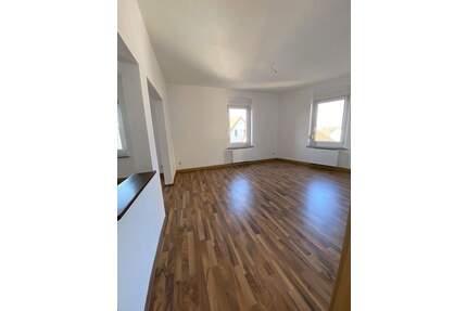 100 m2 4 Zim in Altenburg - 550,00&nbsp;EUR Kaltmiete, ca.&nbsp; 100,00&nbsp;m&sup2;&nbsp;Wohnfl&auml;che in Altenburg (PLZ: 04600)