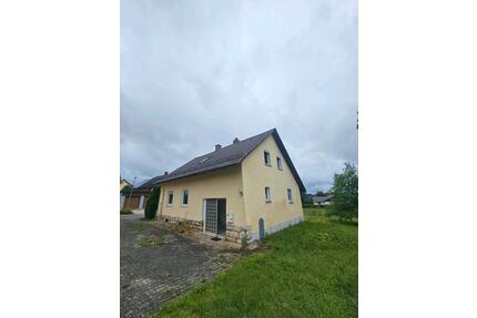 Renovierungsbedürftiges Einfamilienhaus - Ebermannsdorf