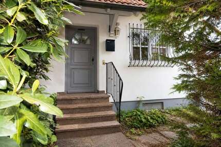 Haus zum Mieten in Stadtbergen 1.930,00 € 110 m²