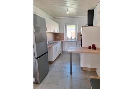 2,5 ZKB Wohnung mit EBK Südbalkon Badewanne und Dusche 600 € kalt - Oberschneiding