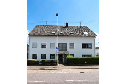 Schöne 3 ZKB Wohnung mit Einbauküche und Garage - Riegelsberg