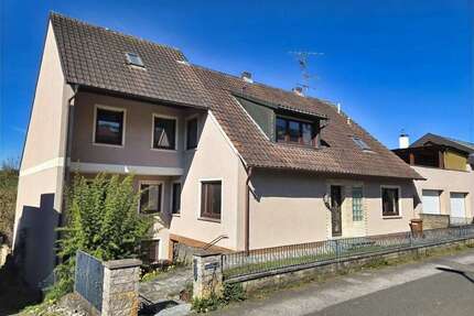 Haus zum Kaufen in Haßfurt 245.000,00 € 220 m²