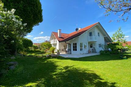 Lichtdurchflutetes Einfamilienhaus in Ortsrandlage - Oberstadion