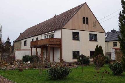 Wohnhaus mit Neben- und Abstellräumen und Scheunengebäude - Liebschützberg Terpitz