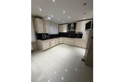 5-Zimmer-Erdgeschosswohnung in Köln Rondorf, provisionsfrei