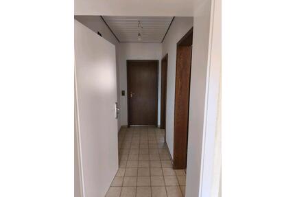 Neu ren. 3 Zi.-Wohnung, Küche, Bad und Lagerraum zu verm. 75 qm - Aschaffenburg Gailbach