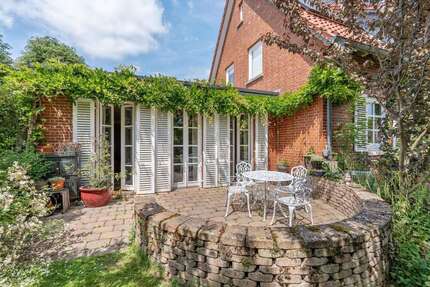 Haus zum Kaufen in Gehrden 850.000,00 € 236 m²