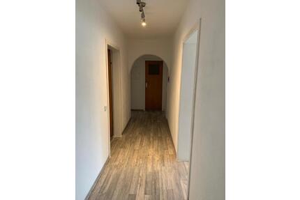 Mietwohnung - 1.250,00&nbsp;EUR Kaltmiete, ca.&nbsp; 90,00&nbsp;m&sup2; in Sindelfingen (PLZ: 71069) Darmsheim