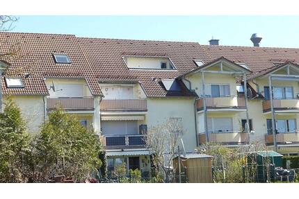 Ruhige Wohnlage mit Ausblick ins Grüne: 2,5-Zimmer-Wohnung mit Dachterrasse - Postbauer-Heng