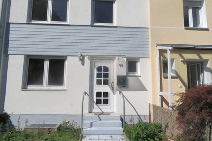 Familiengeeignetes Reihenmittelhaus in Lappersdorf 