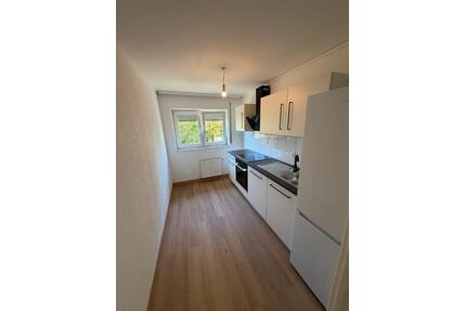 Attraktive 3 Zimmer-Wohnung mit neuer Einbauküche und Garage - Oberndorf am Neckar