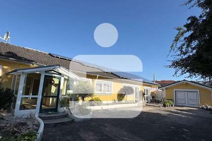 Haus zum Kaufen in Neuhaus 549.000,00 € 203 m²