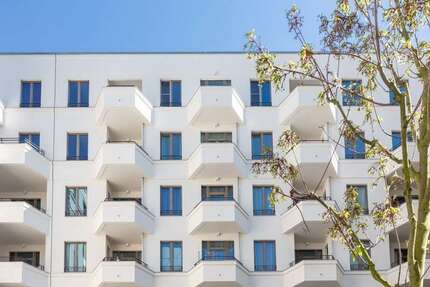 Wohnung zum Mieten in Berlin 2.098,83 € 97.62 m²