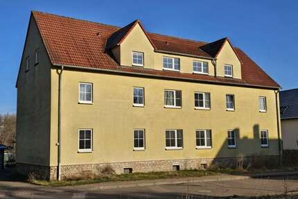 Wohnung zum Mieten in Braunsbedra 328,00 € 54.61 m²