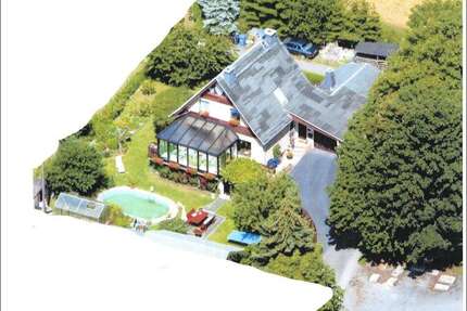 Schönes Einfamilienhaus mit Wintergarten, Salzwasserpool, Blockheizkraftwerk usw. - Saalburg-Ebersdorf